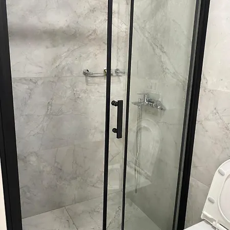 Πανσιόν Jz E'bella