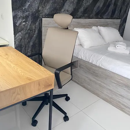 Jz E'bella Πανσιόν 3*